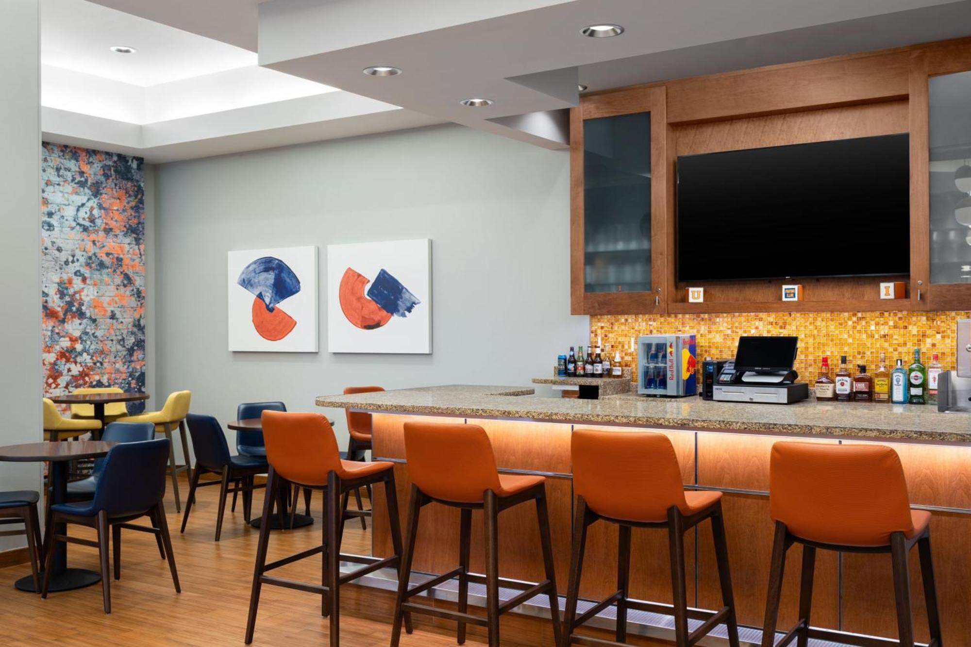 Towneplace By Marriott Hotel Champaign